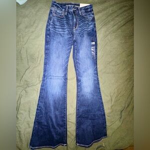 LAST CHANCE-DONATING 10/14 
American Eagle Flare Jeans